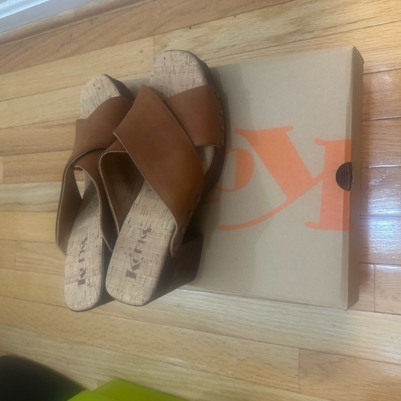 Slide on Shoes - Picture 2 of 3